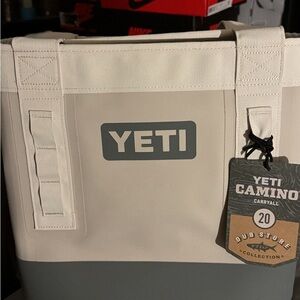 Yeti Camino Carryall 20 in Cream and Gray